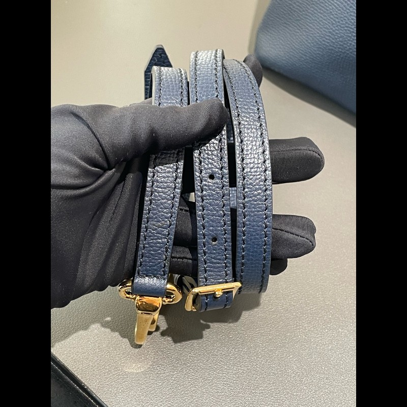 Burberry Banner經典班納包 深海藍色顆粒牛皮拼格紋 中號-26