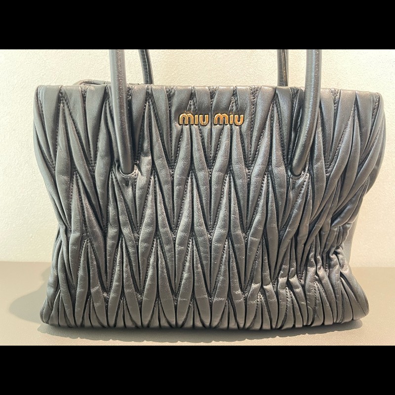 Miu Miu 黑色 經典款保齡球包 羊皮-5