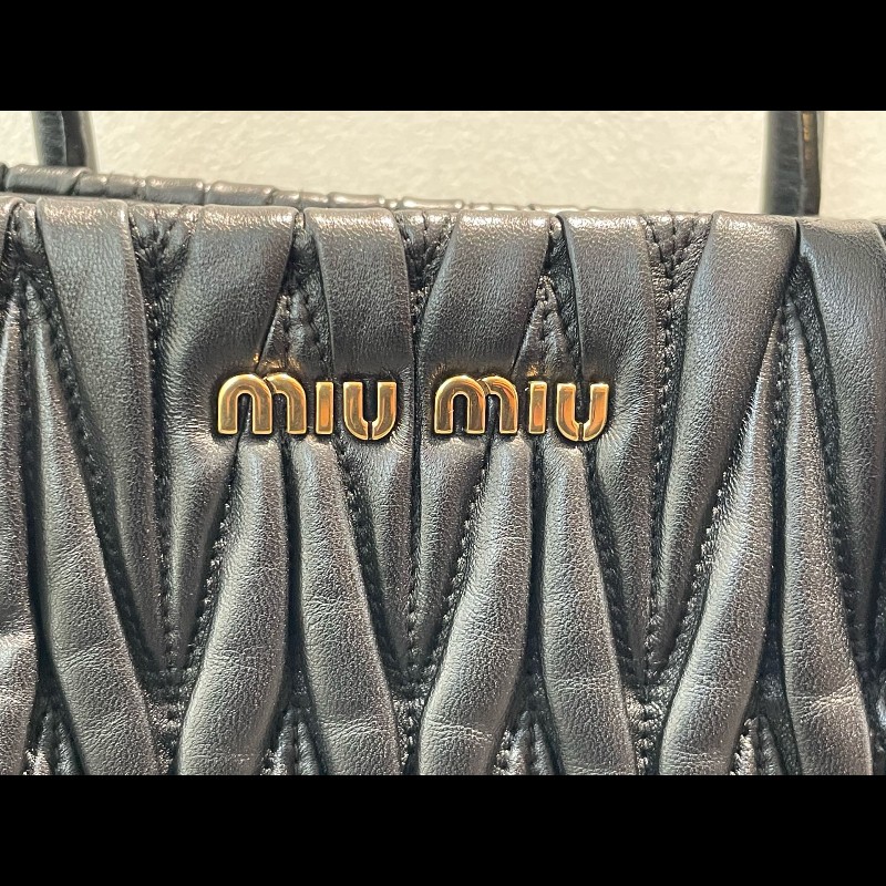 Miu Miu 黑色 經典款保齡球包 羊皮-6