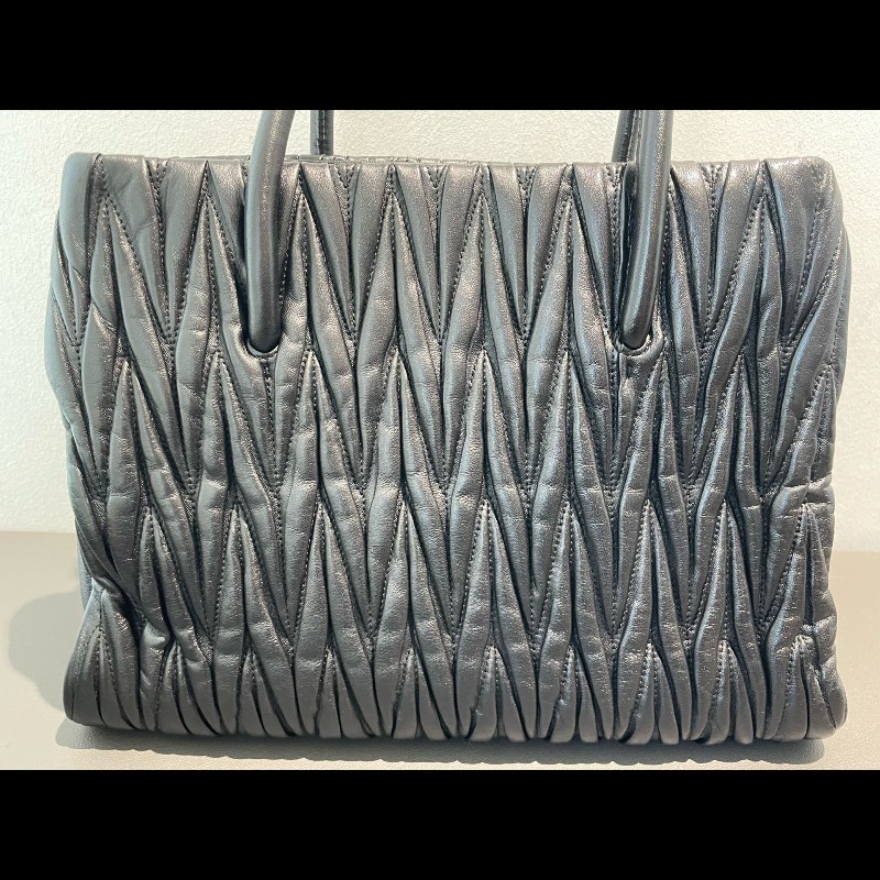 Miu Miu 黑色 經典款保齡球包 羊皮-8