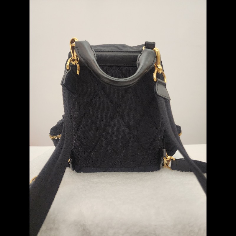 Burberry小號背包. 降落傘,肩帶可調整為斜背包-3