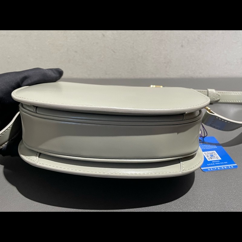 CELINE Besace CLEA 凱旋門金色鎖扣可調節肩帶 灰綠色馬鞍包-12