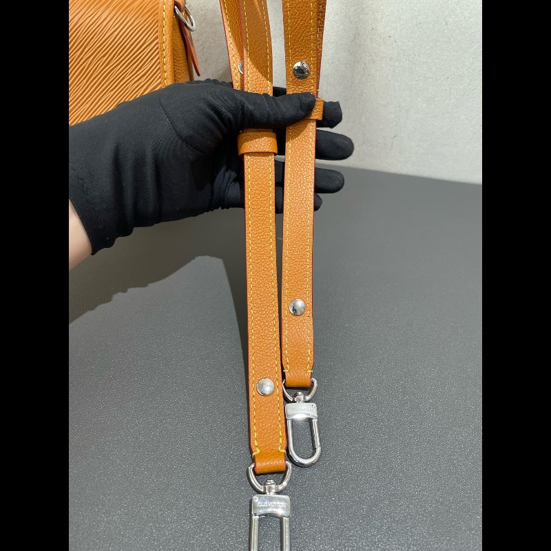 LOUIS VUITTON Buci 樹脂Logo標識 Epi粒面牛皮革  焦糖棕黃-27