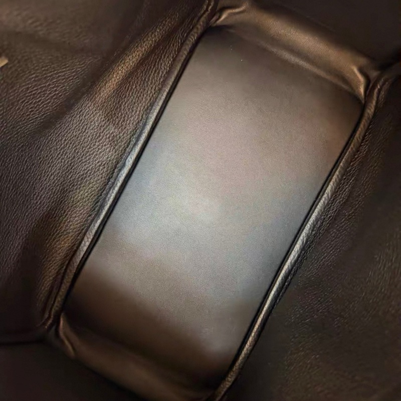 lindy 30黑銀D刻 原膜都在  有票-6