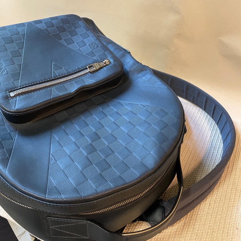 LV 美洲杯帆船赛系列限量全皮棋盤格後背包-6