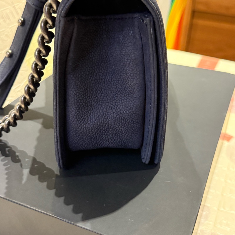 CHANEL BOY CAVIAR 25cm-2