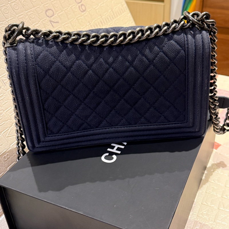 CHANEL BOY CAVIAR 25cm-3