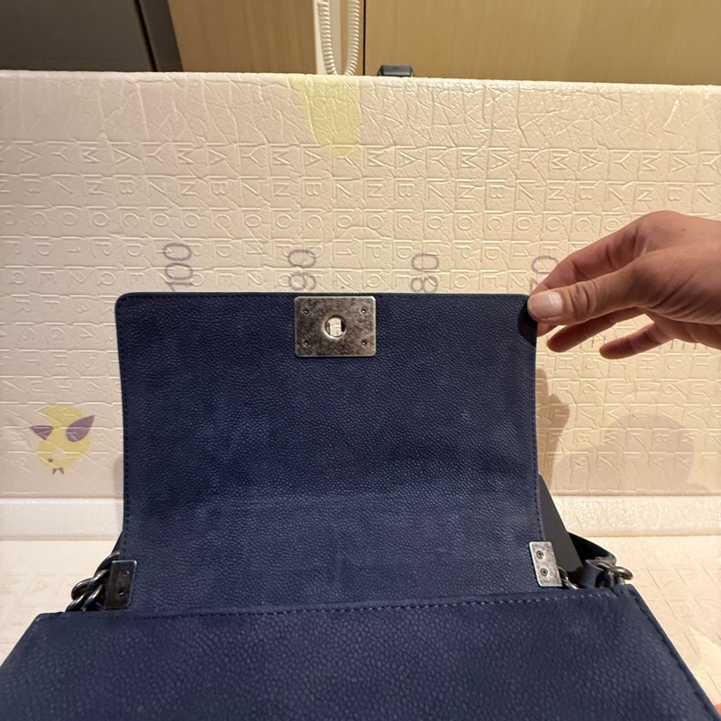 CHANEL BOY CAVIAR 25cm-5