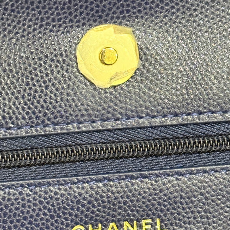 有點捨不得賣的香奈兒CHANEL W O C深藍牛皮 荔枝皮 荔紋 香奈兒 翻蓋斜背包-21