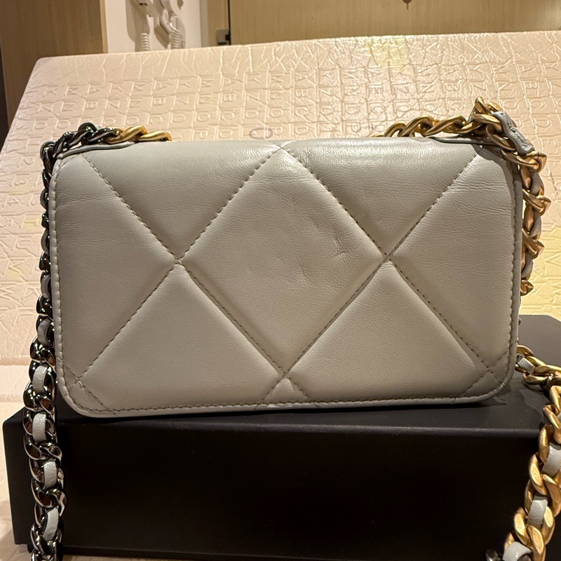 CHANEL BAG 19-16