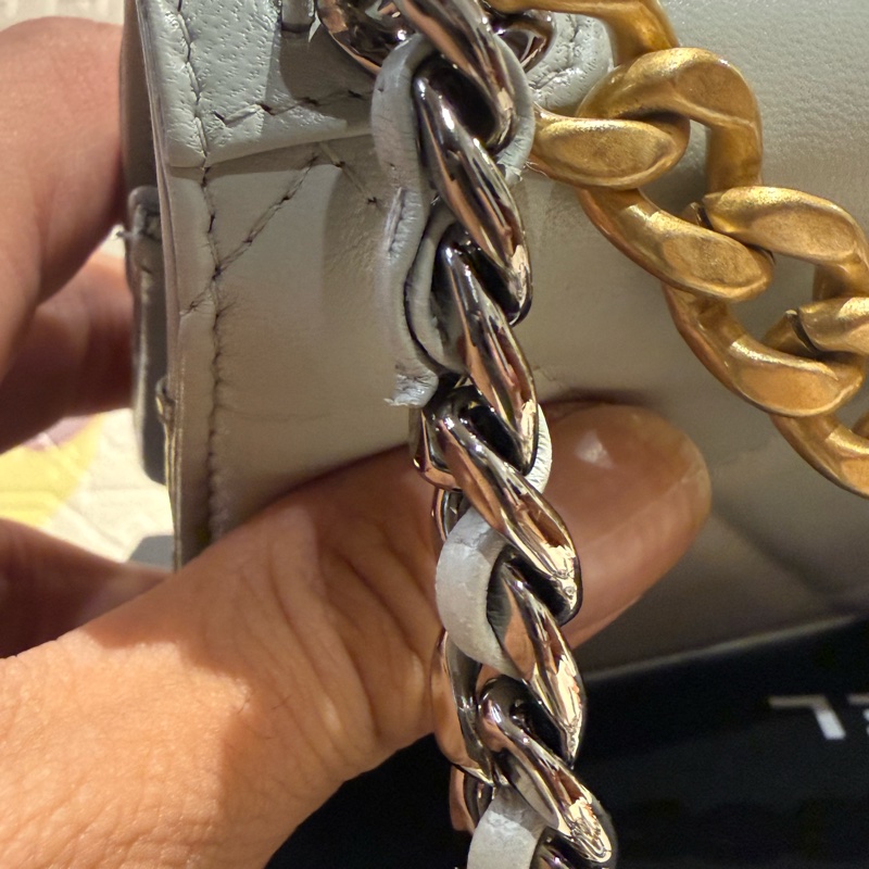 CHANEL BAG 19-19