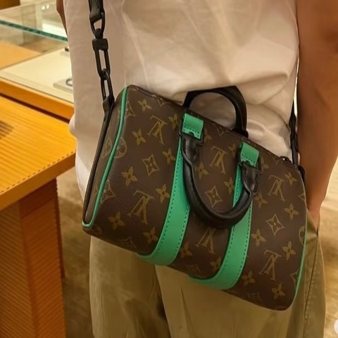 Louis Vuitton LV 經典老花拼綠色 Keepall25 斜背包
