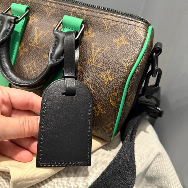 Louis Vuitton LV 經典老花拼綠色 Keepall25 斜背包-7