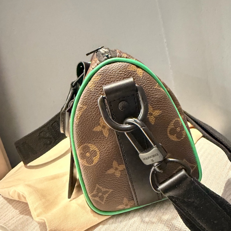 Louis Vuitton LV 經典老花拼綠色 Keepall25 斜背包-8