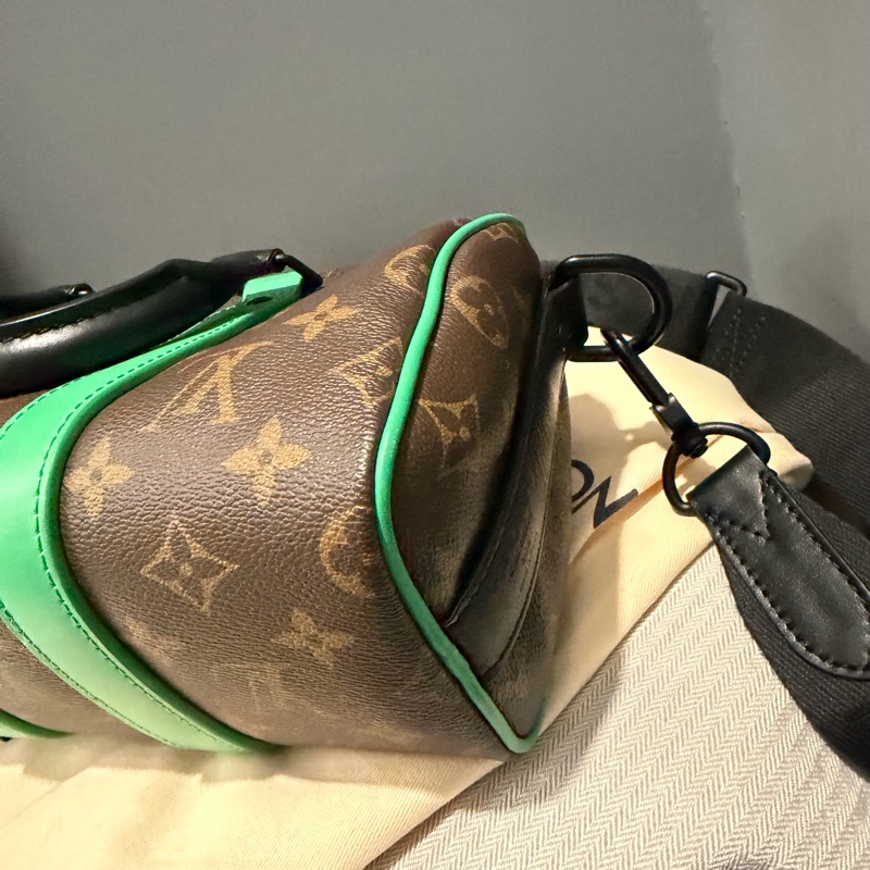 Louis Vuitton LV 經典老花拼綠色 Keepall25 斜背包-17