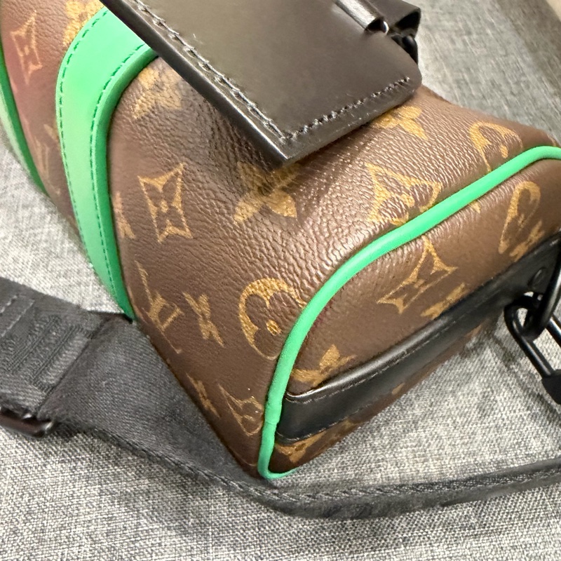 Louis Vuitton LV 經典老花拼綠色 Keepall25 斜背包-42