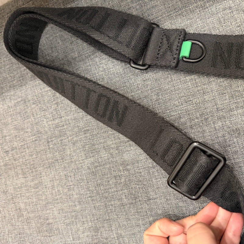 Louis Vuitton LV 經典老花拼綠色 Keepall25 斜背包-49