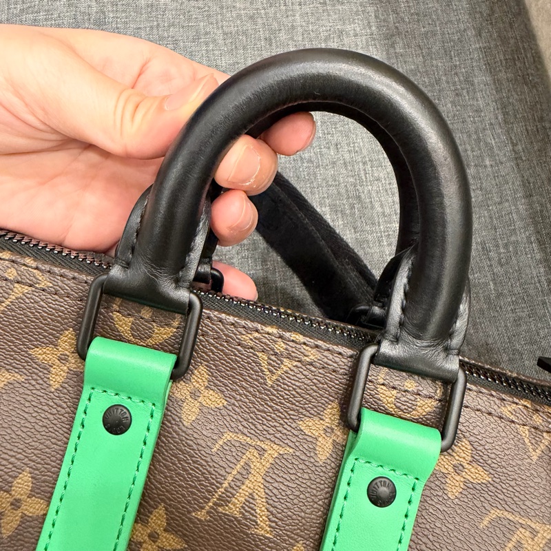 Louis Vuitton LV 經典老花拼綠色 Keepall25 斜背包-55