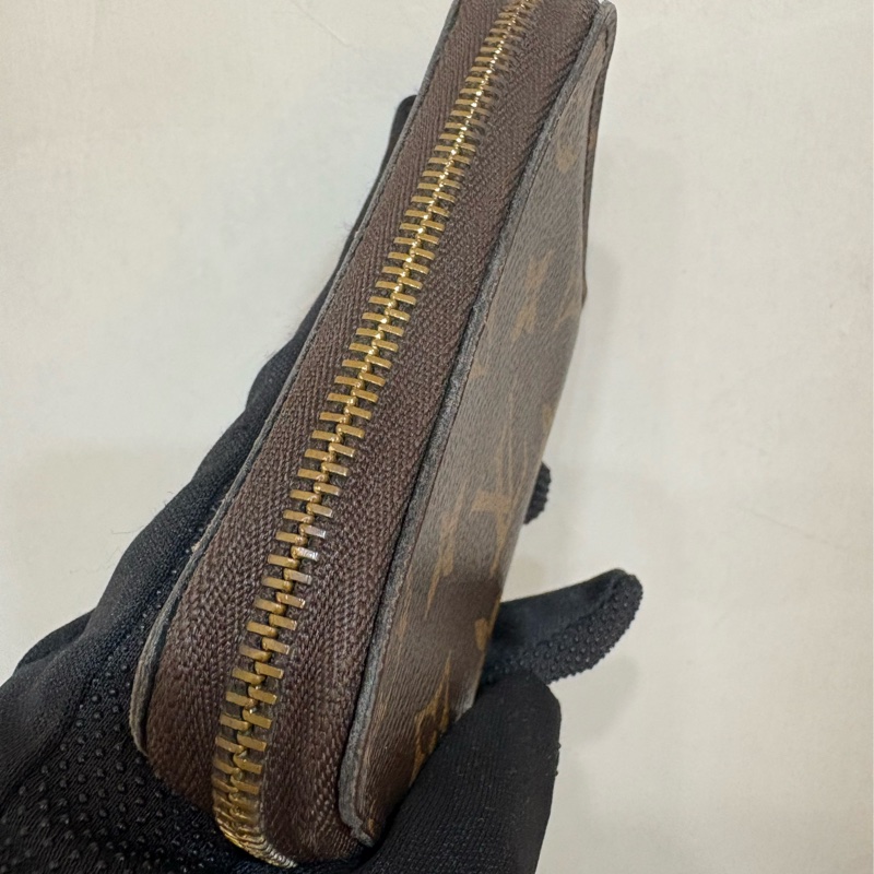 LV 老花拉鍊ㄇ字零錢包-2