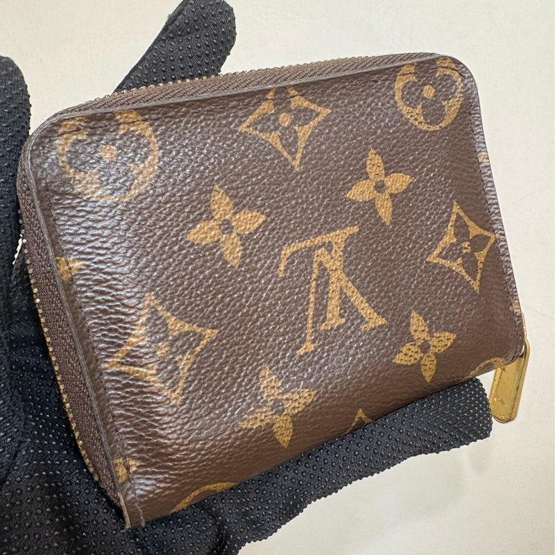 LV 老花拉鍊ㄇ字零錢包-3