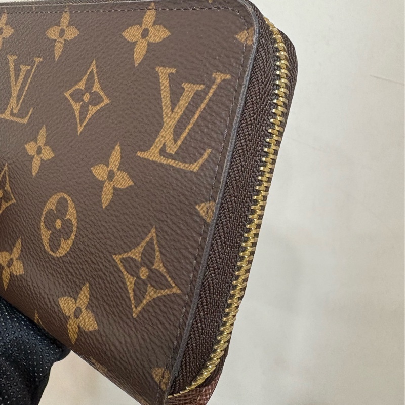 LV 老花經典拉鍊長夾 咖啡色內裡-2