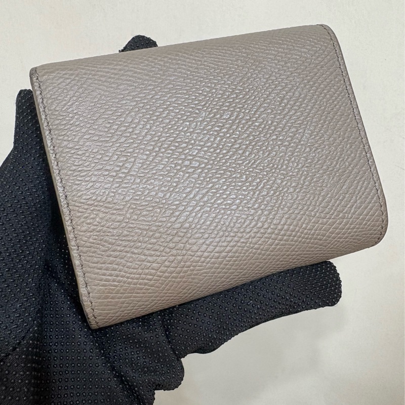 Celine 大象灰 素面皮革三折短夾-1