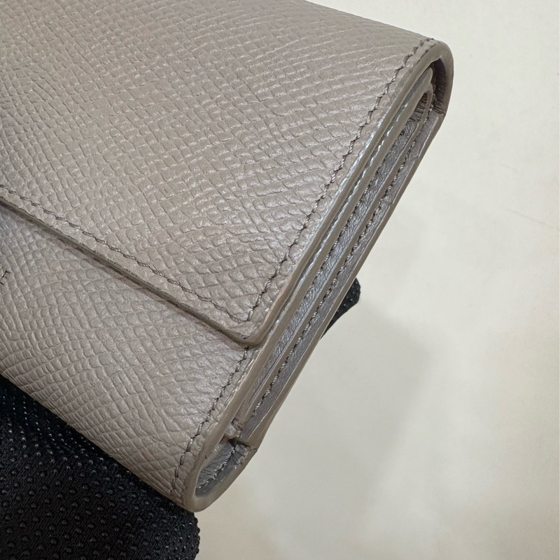 Celine 大象灰 素面皮革三折短夾-2