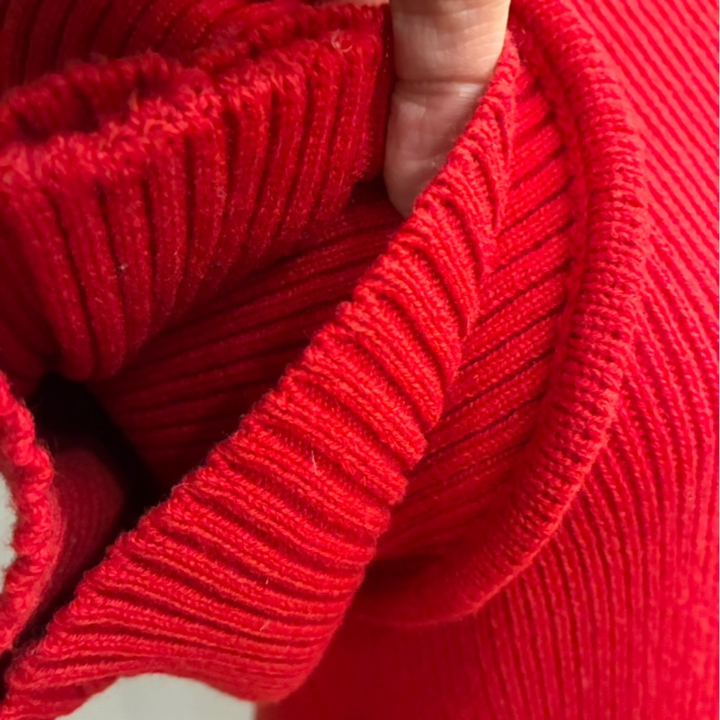 《新歡舊愛》近新正品LV 路易威登正紅色系喀什米爾毛絨造型上衣-4