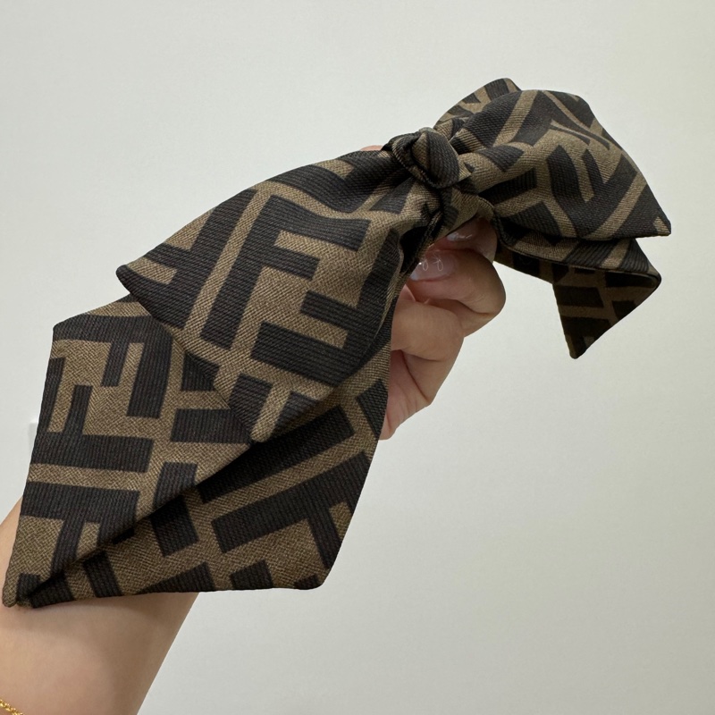 FENDI 棕色 菸草色調 FF LOGO 老花 蝴蝶結 髮圈 髮夾 髮飾-1