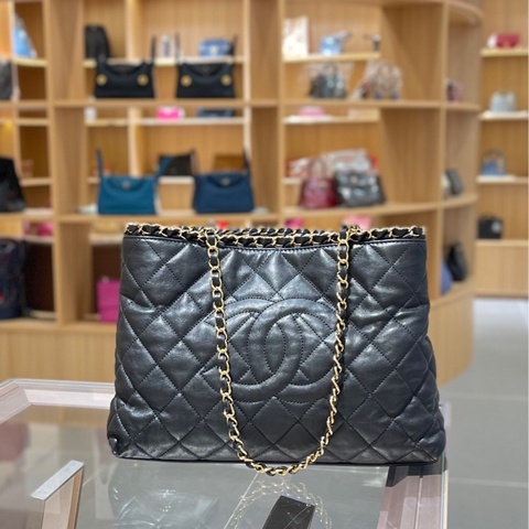 Chanel 香奈兒 購物袋鏈條tote包  黑金牛皮耐用 尺寸21*30.5*20,正常使用痕跡