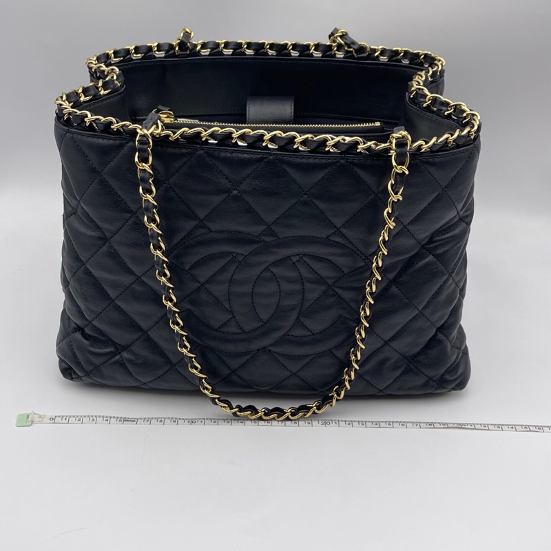 Chanel 香奈兒 購物袋鏈條tote包  黑金牛皮耐用 尺寸21*30.5*20,正常使用痕跡-10