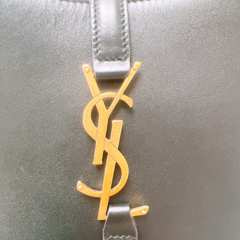 YSL le5a7 hobo 黑金腋下包-1