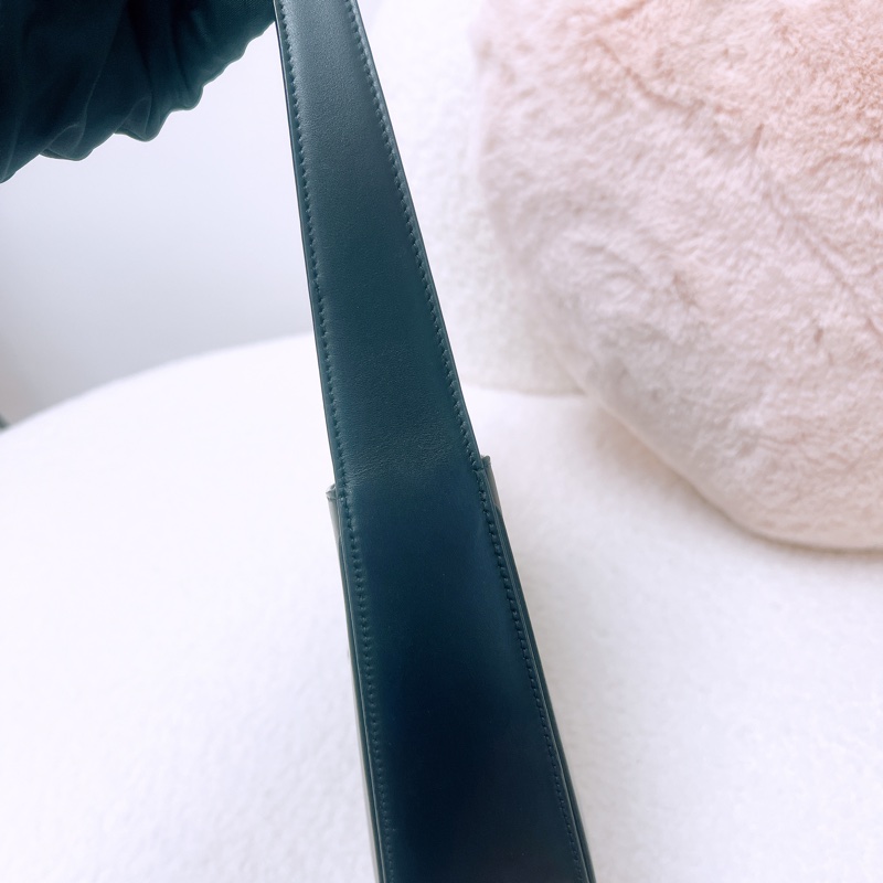 YSL le5a7 hobo 黑金腋下包-5