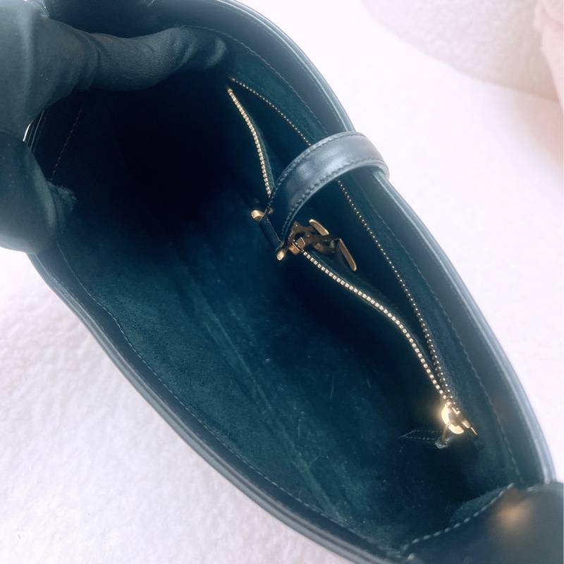 YSL le5a7 hobo 黑金腋下包-12