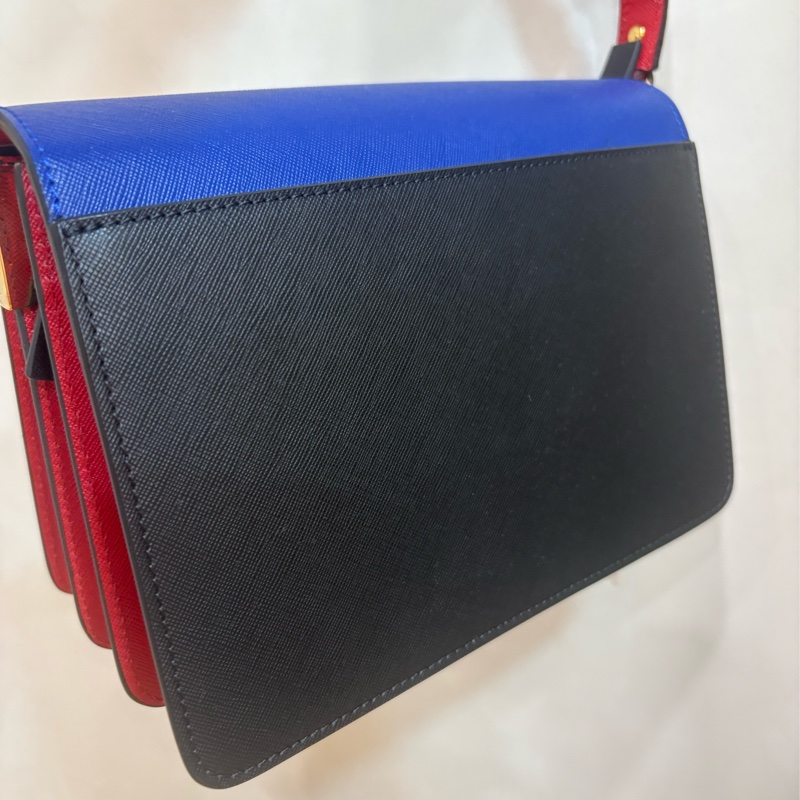 MARNI Trunk 斜背包/單肩包 黑藍紅 風琴包-2