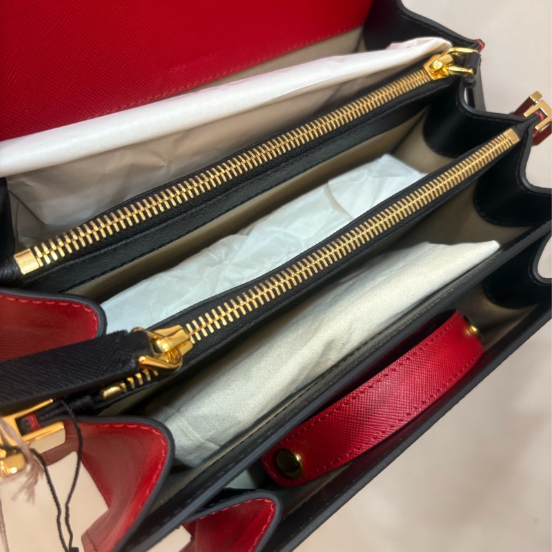 MARNI Trunk 斜背包/單肩包 黑藍紅 風琴包-6