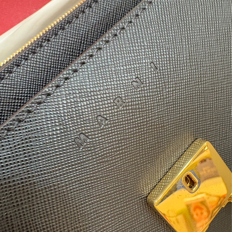 MARNI Trunk 斜背包/單肩包 黑藍紅 風琴包-7