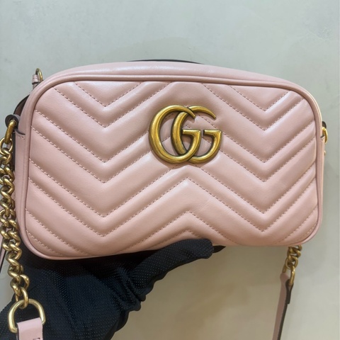 Gucci Marmont 24cm 相機包 粉色