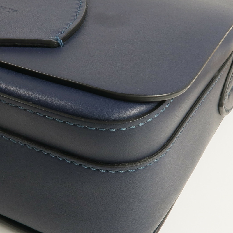 BURBERRY 牛皮皮革Square Satchel金扣肩背袋-9