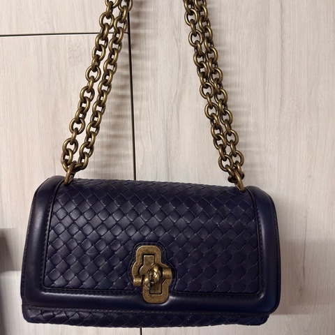 Bottega Veneta chain knot肩背包