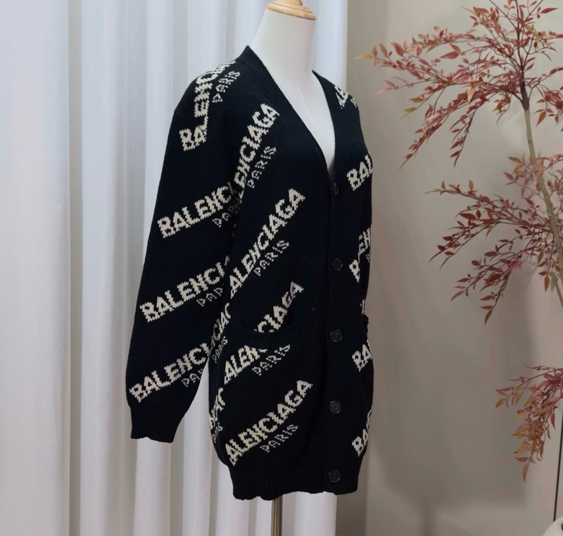 BALENCIAGA 34碼 黑白滿印字母logo毛衣外套衣長82肩寬52胸圍100 98新-2