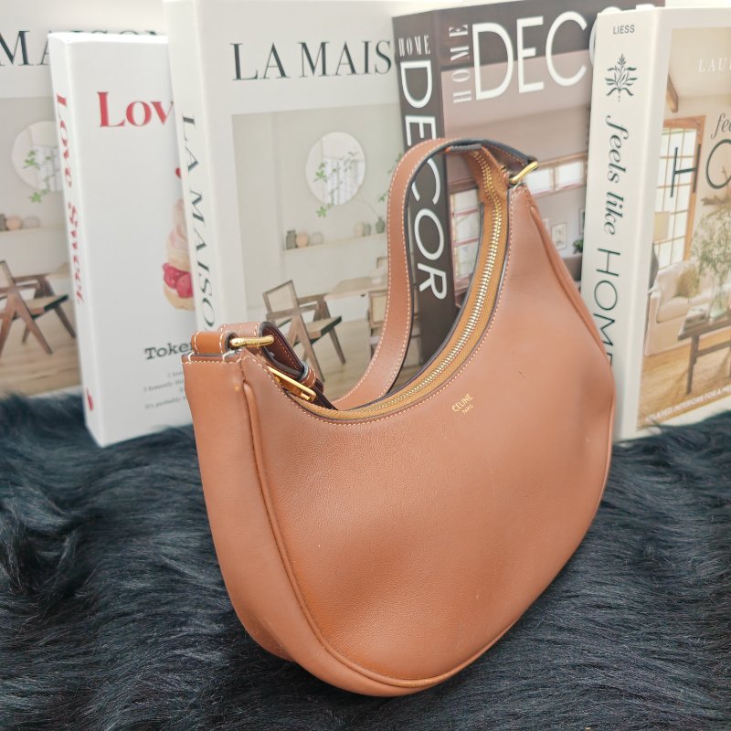 Celine Ava 棕色全皮腋下包 中號-2