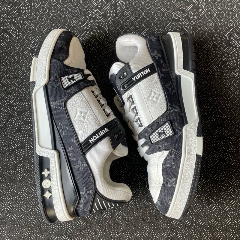 lv trainer黑白熊貓43碼無盒，成色不錯-5