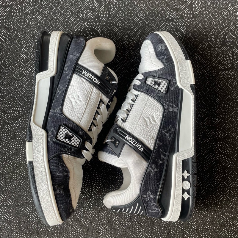 lv trainer黑白熊貓43碼無盒，成色不錯-6