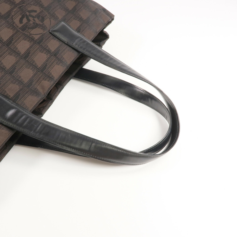 CHANEL 尼龍New Travel Line肩背袋-4
