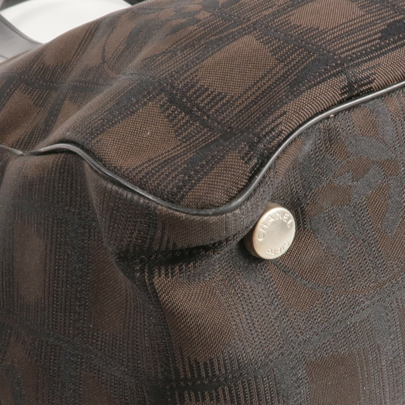 CHANEL 尼龍New Travel Line肩背袋-8