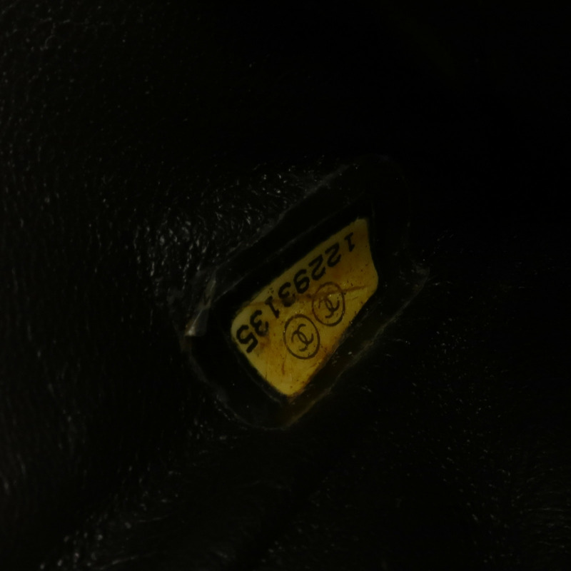 CHANEL 漆皮皮革Classic 25銀扣鏈帶肩背袋-18