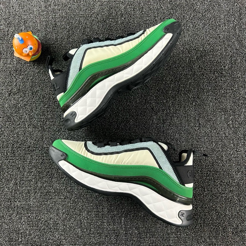 Chanel香奈兒白綠低幫運動鞋 尺碼：37 整體成色不錯-2