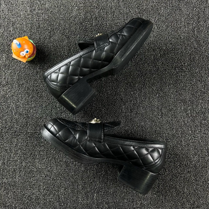 Chanel香奈兒愛心扣樂福鞋 尺碼：37 整體成色不錯-2