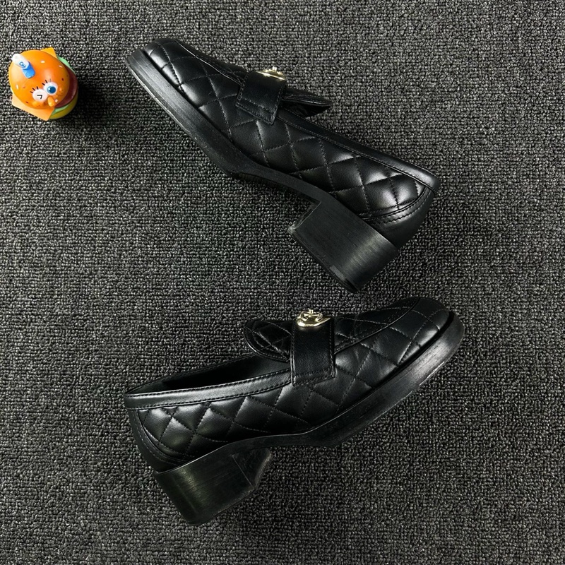 Chanel香奈兒愛心扣樂福鞋 尺碼：37 整體成色不錯-3